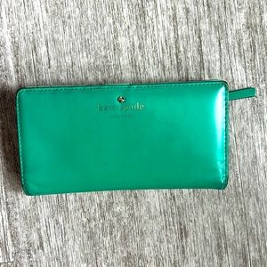 Kate Spade Wallet *Slightly Damaged